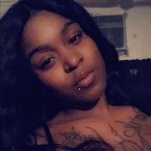 Meet your Posher, Shadia